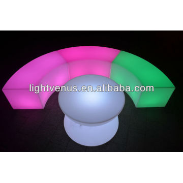 Silla LED con forma de serpiente